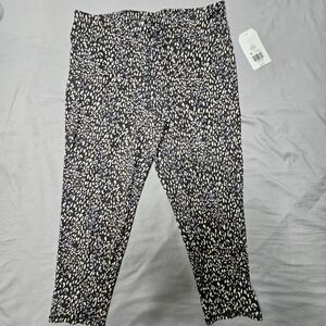 Wonderly Studio Women's‎ Large Yummy Leggings New w/Tags Gray Multi Leopard